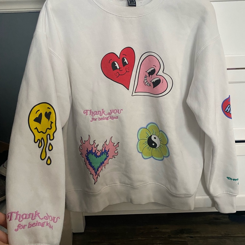 FOREVER 21 white crew neck